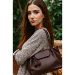 کیف زنانه آویز توپی